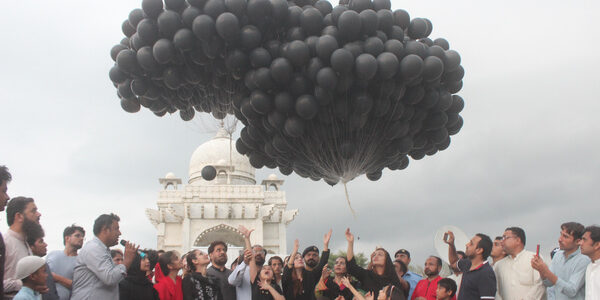 YFK Black Day 150822